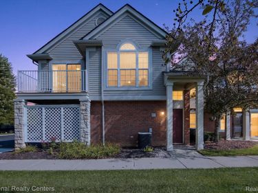 28190 Oakmonte Circle E, Lyon Township, Mi 48165