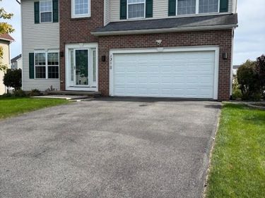 131 Chesapeake, West Henrietta, NY 14586