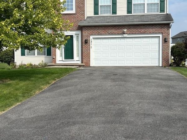 131 Chesapeake, West Henrietta, NY 14586