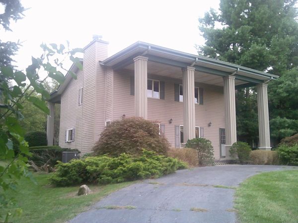 7107 La Paloma Lane, Ypsilanti, MI 48197