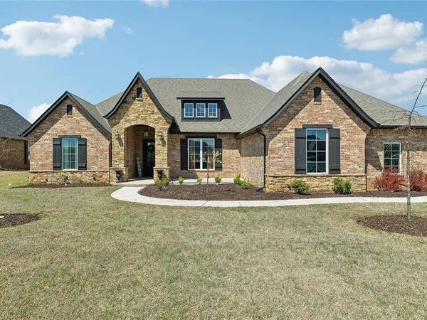 2585 Forest Glen Drive, Choctaw, OK 73020