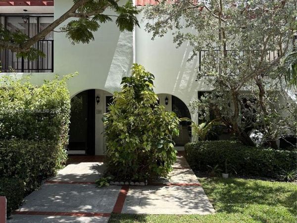 Unit 119, Key Biscayne, FL 33149