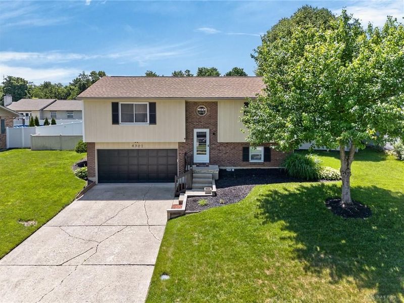 4301 Post Rail Lane, Franklin Township, OH 45005 Photo 2