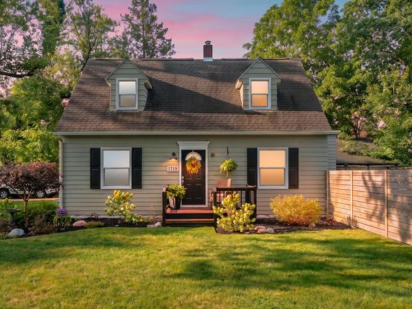 1719 Alamo Avenue, Kalamazoo, MI 49006