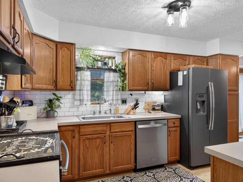 264 Barb Court, Heath, OH 43056 Photo 10