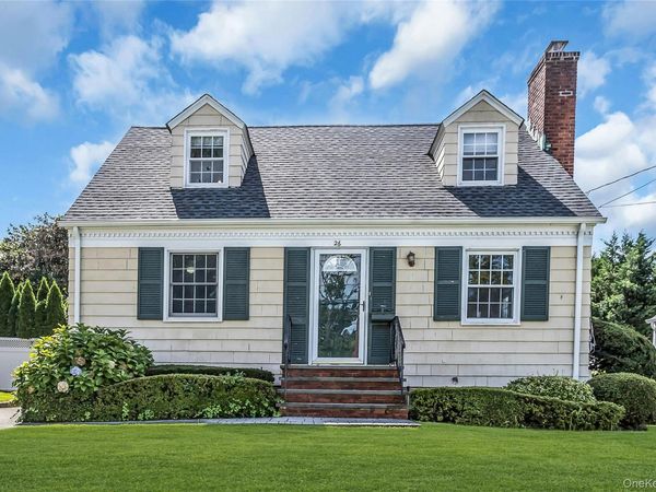 26 Ridge Drive , Manhasset, NY 11030