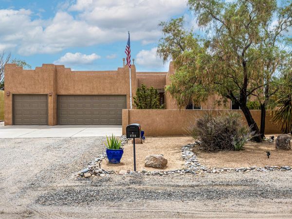 1714 17th Avenue SE, Rio Rancho, NM 87124