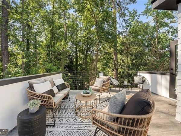 1169 Penny Lane, Atlanta, GA 30329