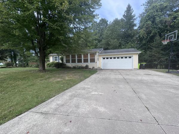 1311 Crescent Street, Greenville, MI 48838