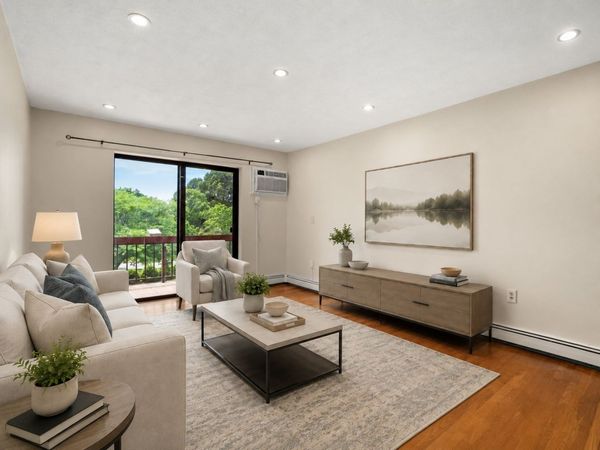655 Saw Mill Brook Parkway, Unit 20, Newton, MA 02459