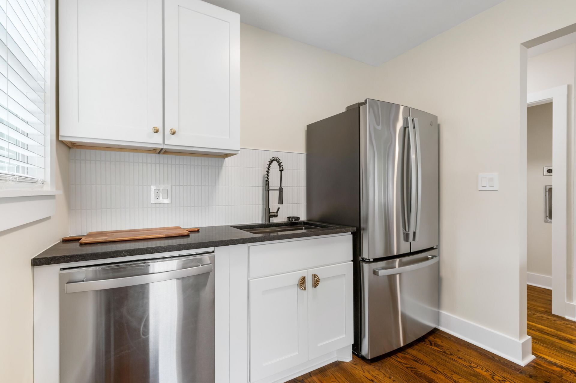 1373 Sumner Avenue Photo 16
