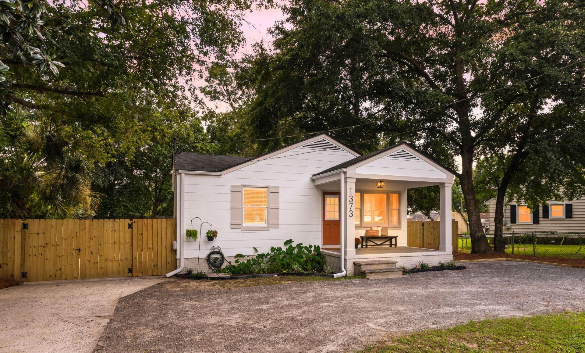 1373 Sumner Avenue Photo 4