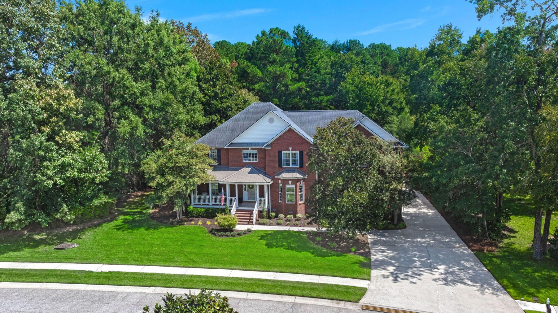 120 Thames Drive Photo 4
