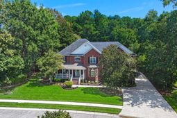 120 Thames Drive photo 4