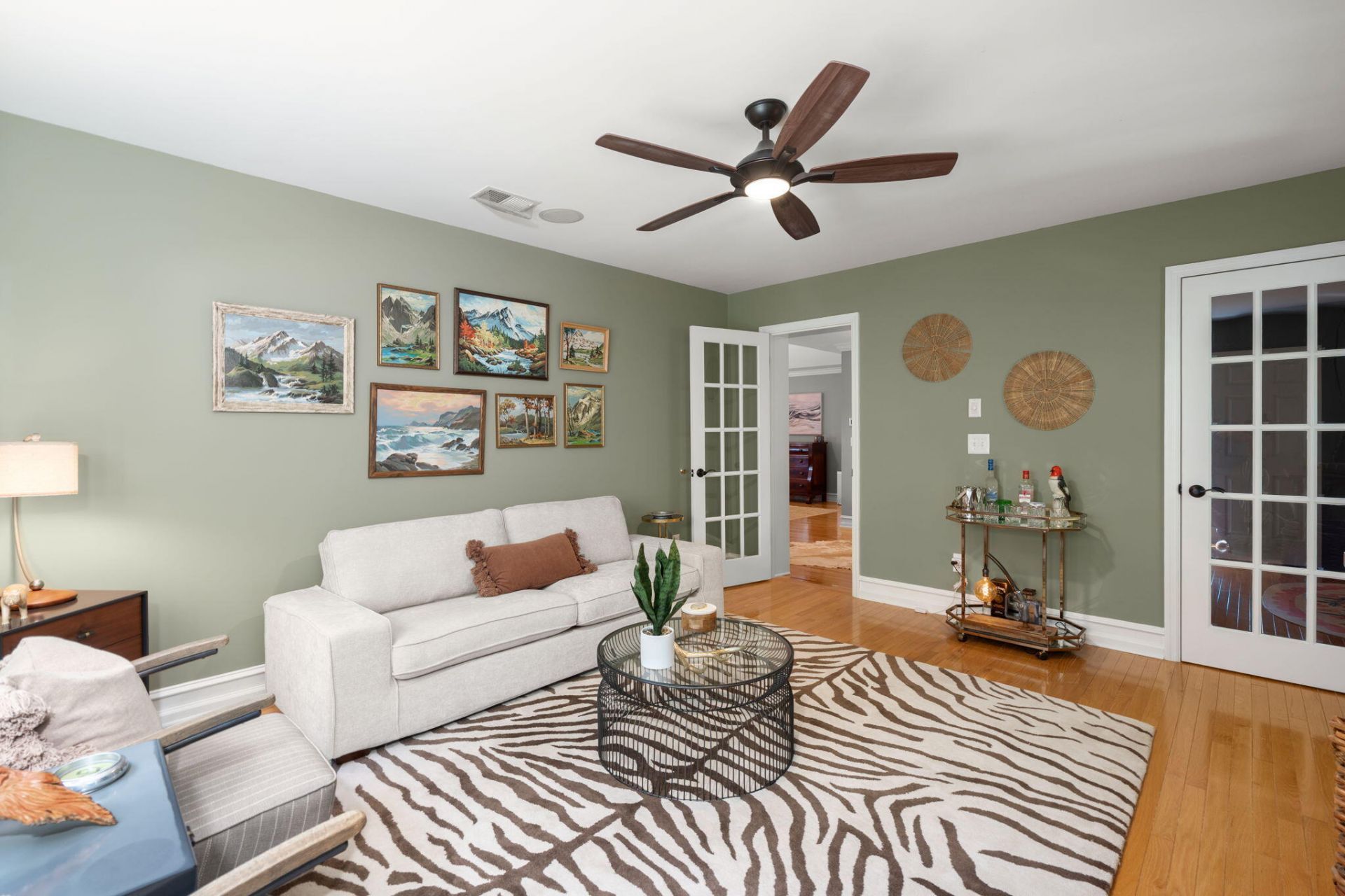 120 Thames Drive Photo 43