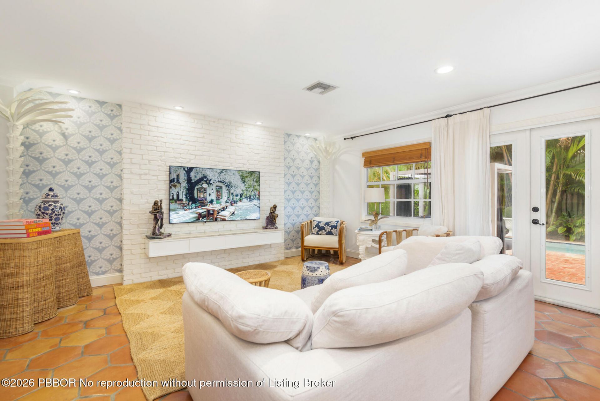 332 Pilgrim Road, West Palm Beach, FL 33405 Photo