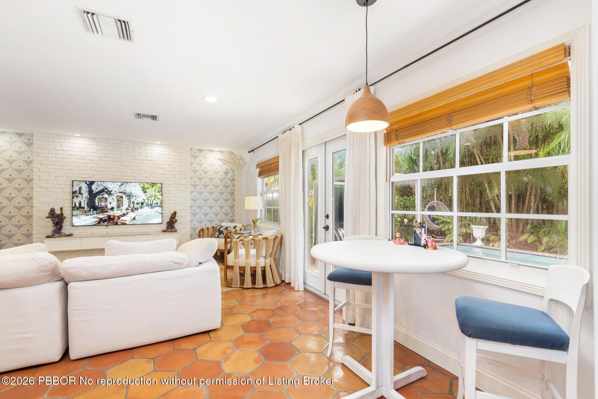 332 Pilgrim Road, West Palm Beach, FL 33405 Photo