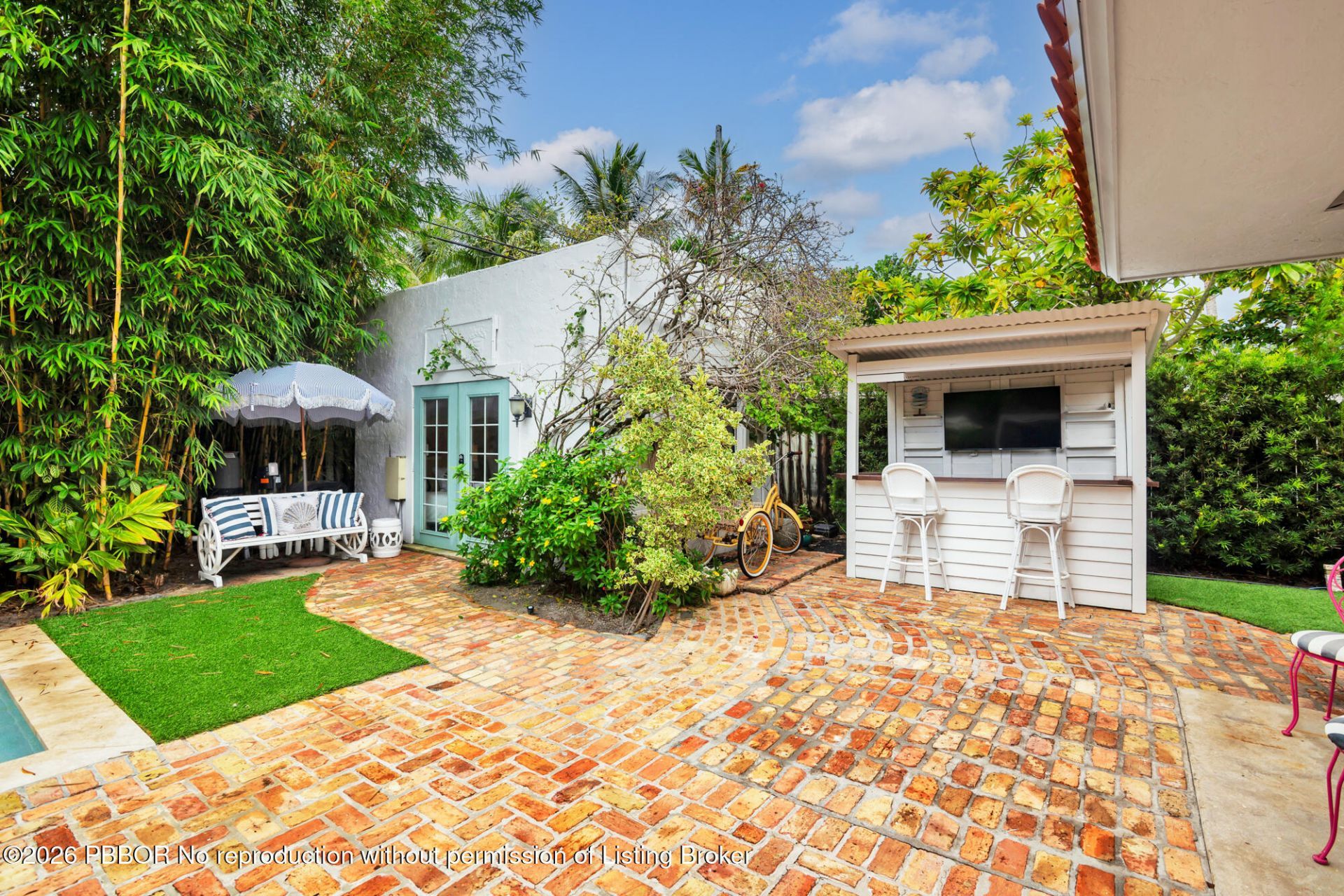 332 Pilgrim Road, West Palm Beach, FL 33405 Photo