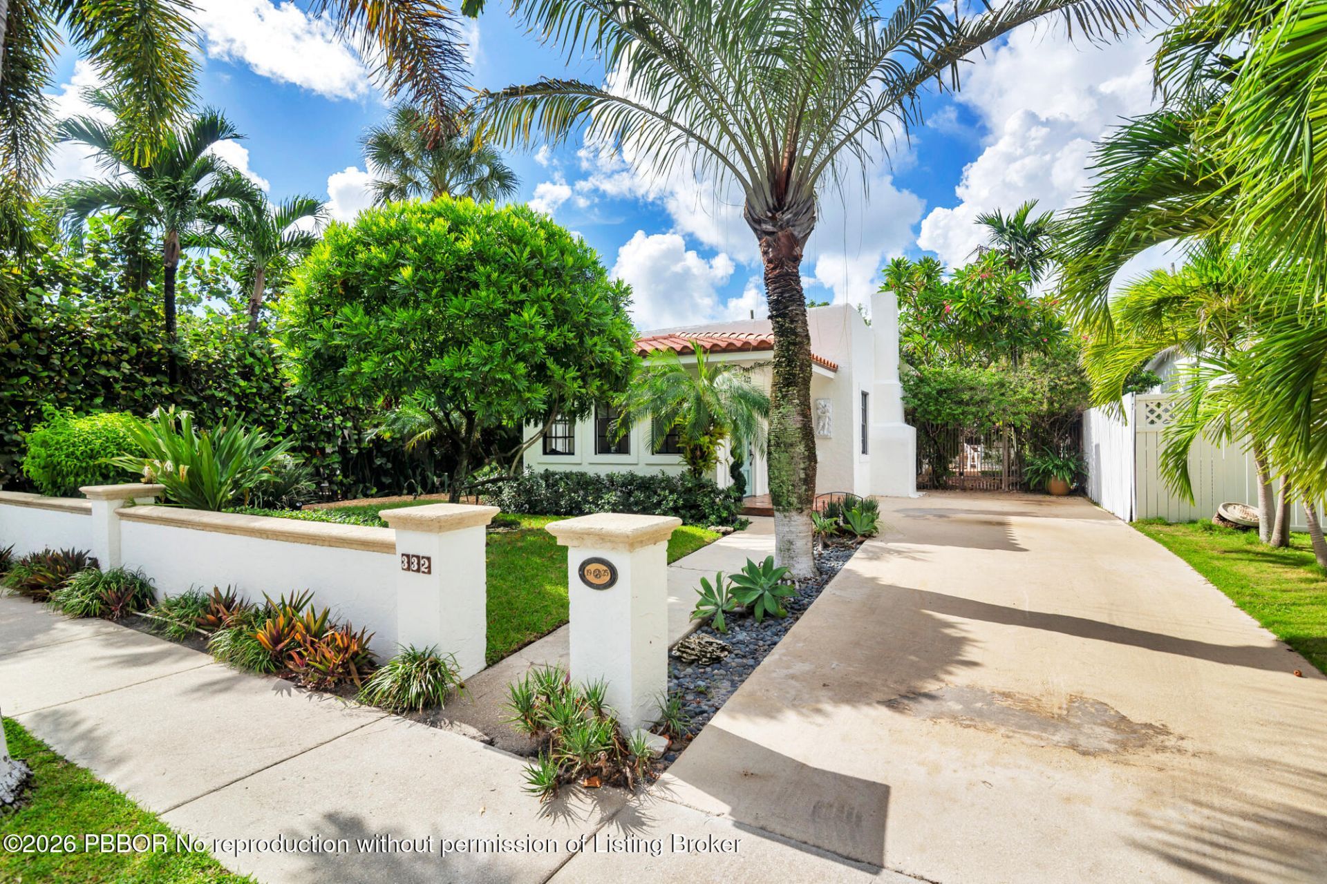 332 Pilgrim Road, West Palm Beach, FL 33405 Photo