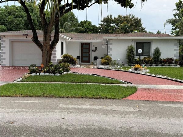 6710 SW 10th Ct , North Lauderdale, FL 33068