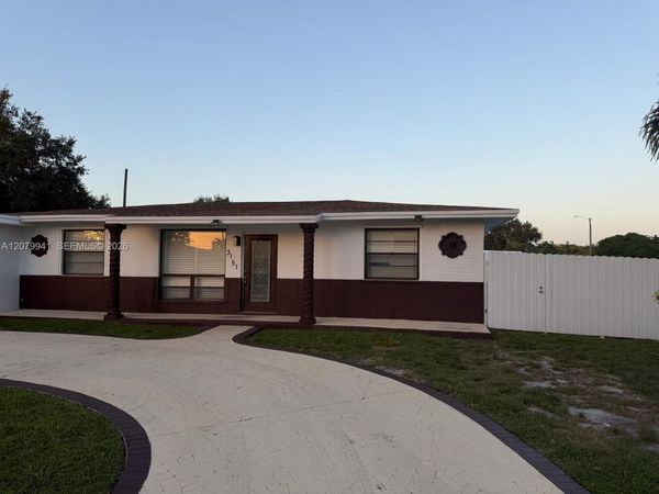 3151 SW 37th Ave , West Park, FL 33023
