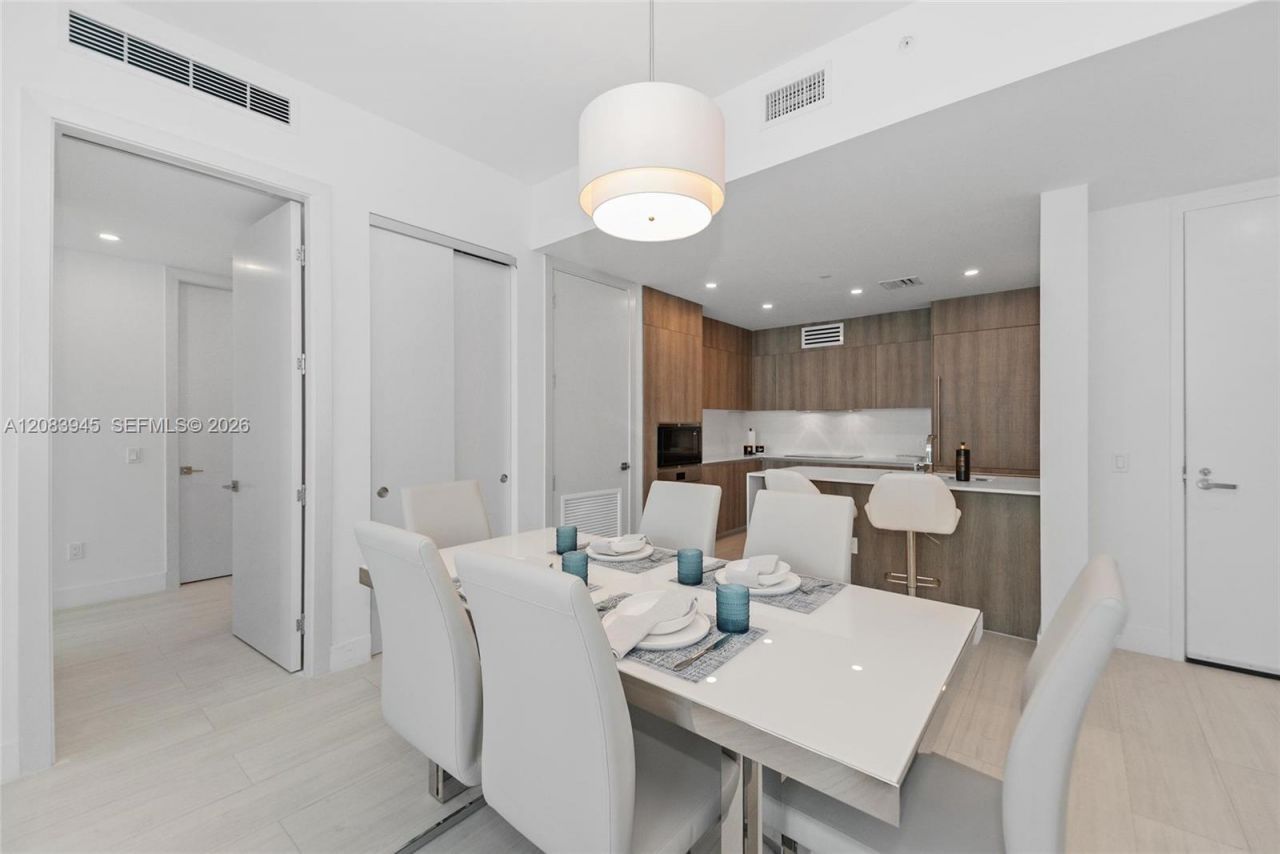17550 Collins Ave, Unit 1403, Sunny Isles Beach, FL 33160 Photo