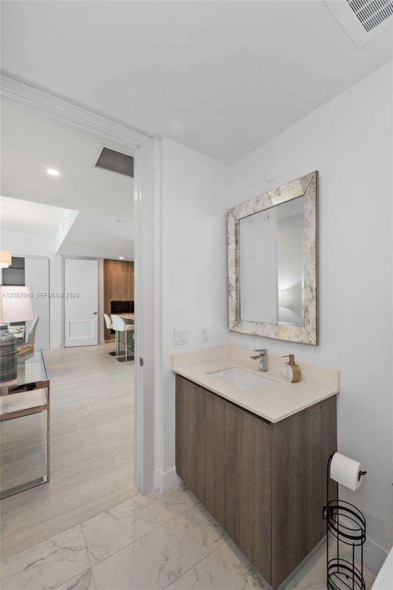 17550 Collins Ave, Unit 1403, Sunny Isles Beach, FL 33160 Photo
