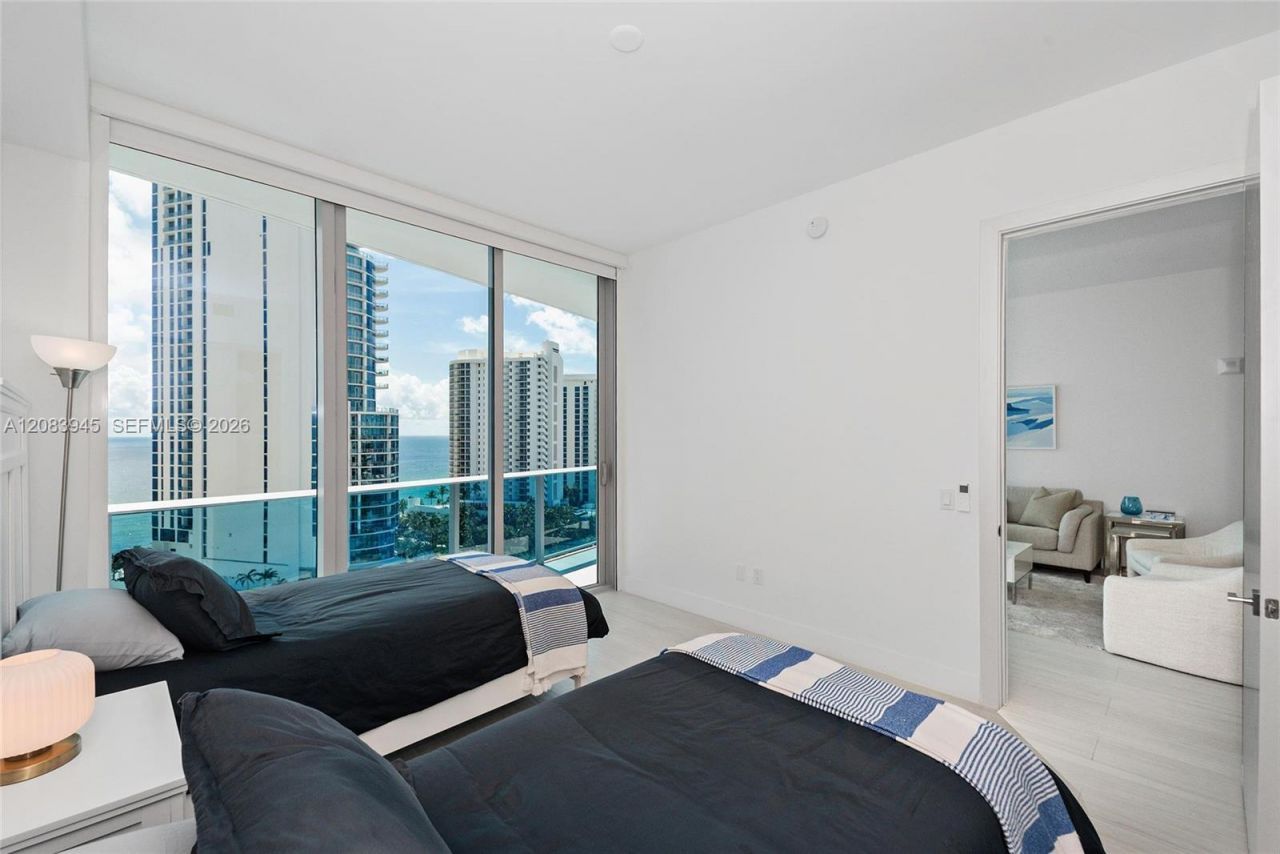17550 Collins Ave, Unit 1403, Sunny Isles Beach, FL 33160 Photo