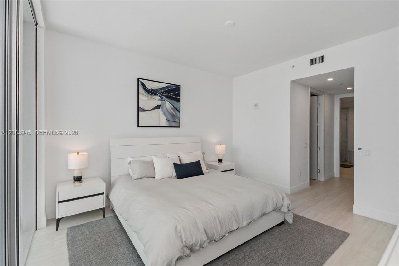 17550 Collins Ave, Unit 1403, Sunny Isles Beach, FL 33160 Photo