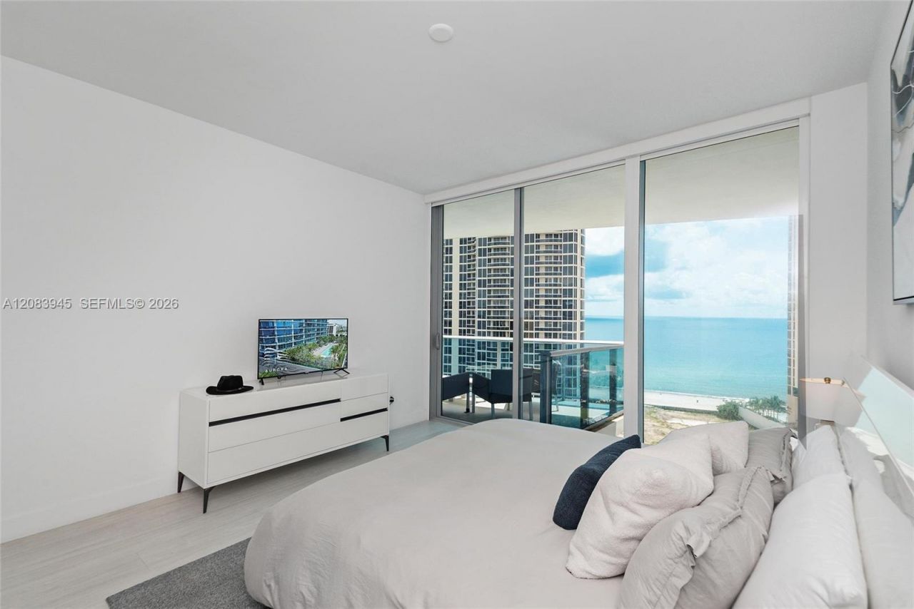 17550 Collins Ave, Unit 1403, Sunny Isles Beach, FL 33160 Photo