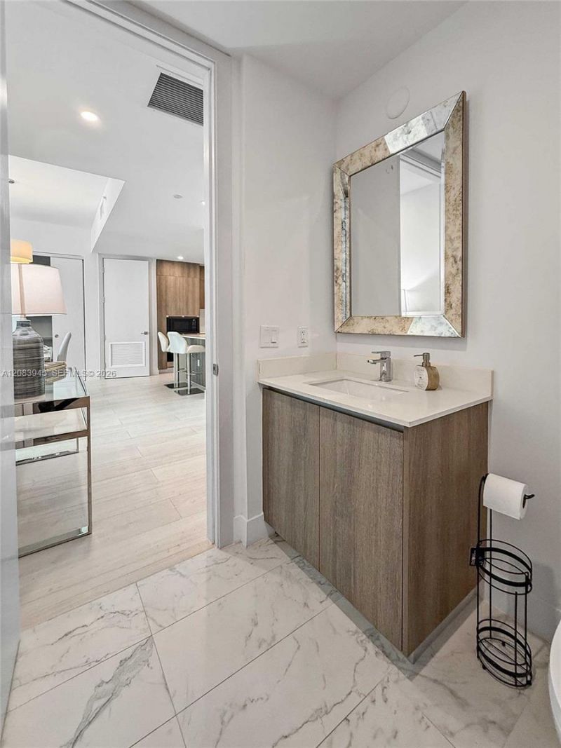 17550 Collins Ave, Unit 1403, Sunny Isles Beach, FL 33160 Photo