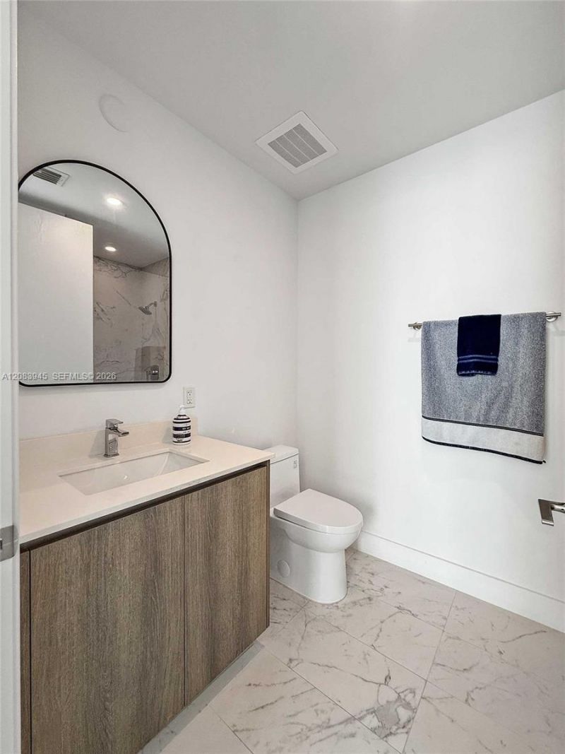 17550 Collins Ave, Unit 1403, Sunny Isles Beach, FL 33160 Photo
