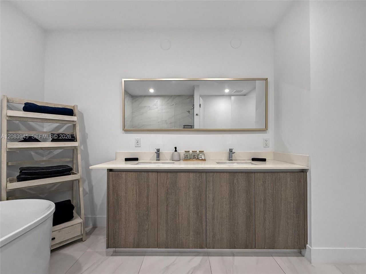 17550 Collins Ave, Unit 1403, Sunny Isles Beach, FL 33160 Photo