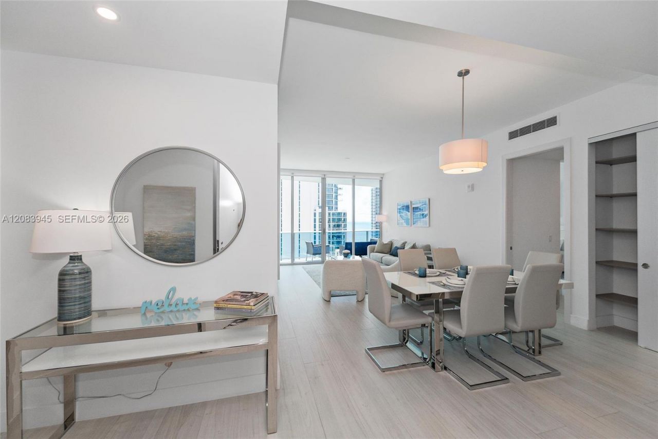 17550 Collins Ave, Unit 1403, Sunny Isles Beach, FL 33160 Photo