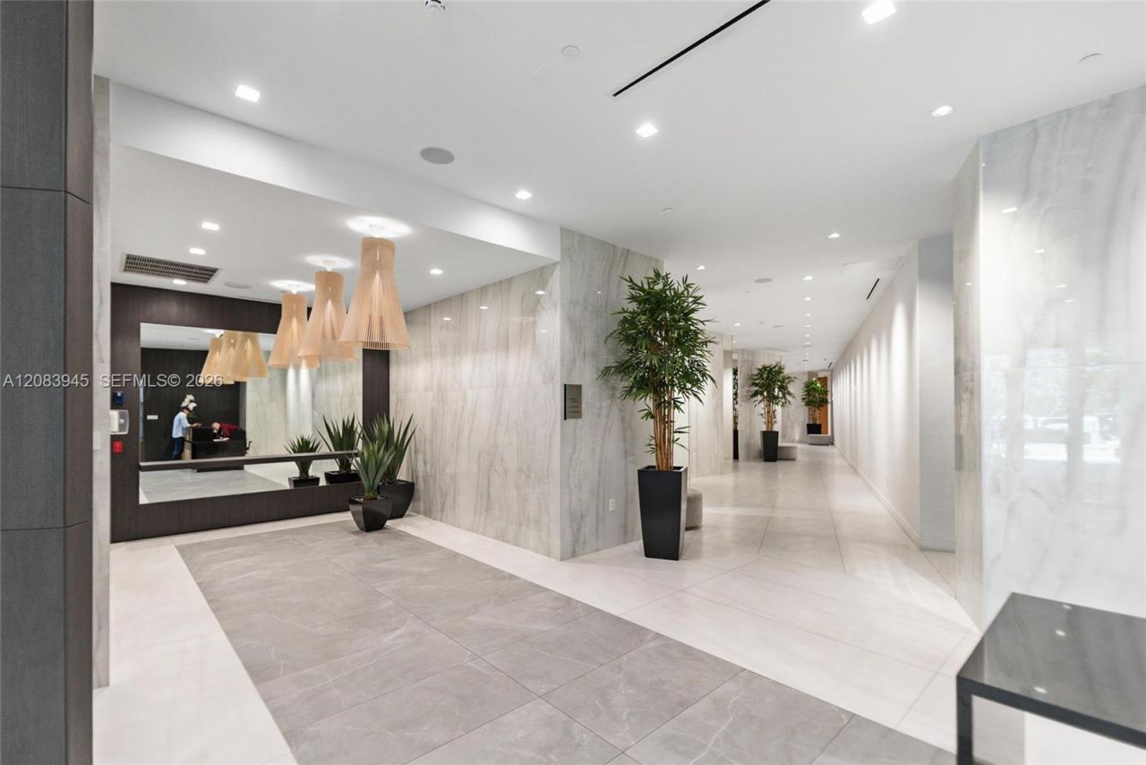 17550 Collins Ave, Unit 1403, Sunny Isles Beach, FL 33160 Photo