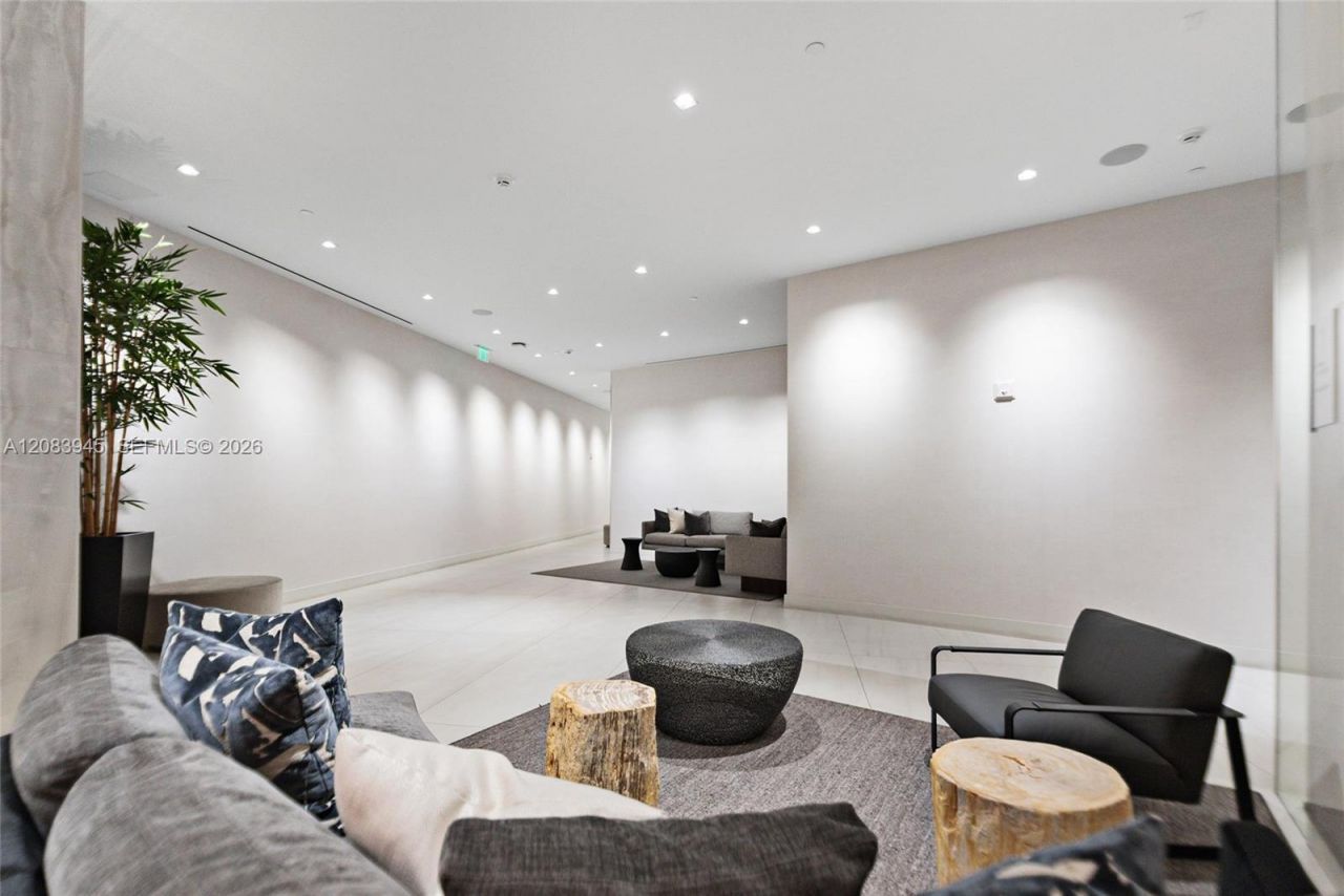 17550 Collins Ave, Unit 1403, Sunny Isles Beach, FL 33160 Photo