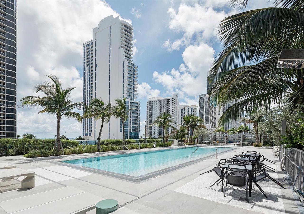 17550 Collins Ave, Unit 1403, Sunny Isles Beach, FL 33160 Photo