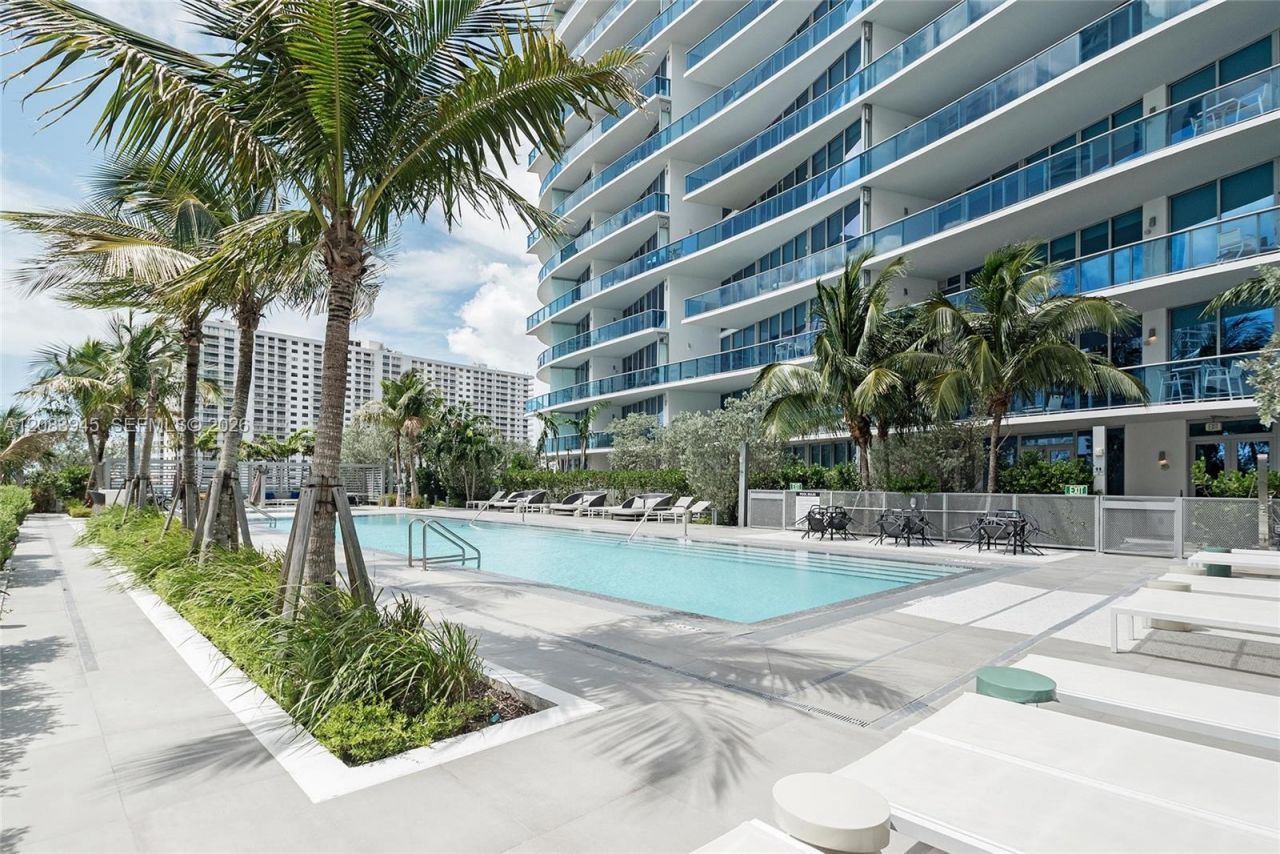 17550 Collins Ave, Unit 1403, Sunny Isles Beach, FL 33160 Photo