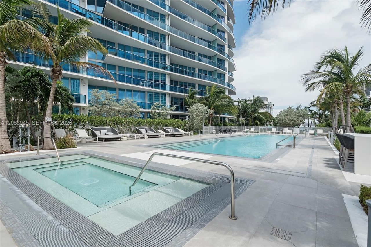 17550 Collins Ave, Unit 1403, Sunny Isles Beach, FL 33160 Photo