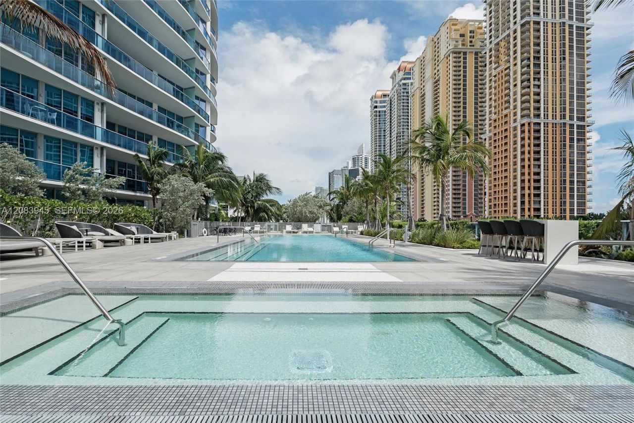 17550 Collins Ave, Unit 1403, Sunny Isles Beach, FL 33160 Photo