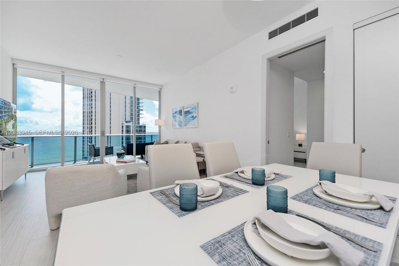 17550 Collins Ave, Unit 1403, Sunny Isles Beach, FL 33160 Photo