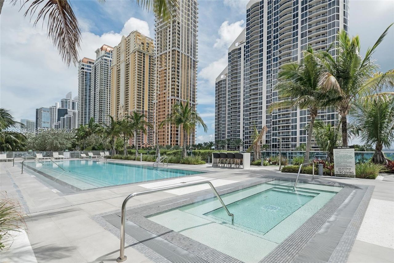 17550 Collins Ave, Unit 1403, Sunny Isles Beach, FL 33160 Photo