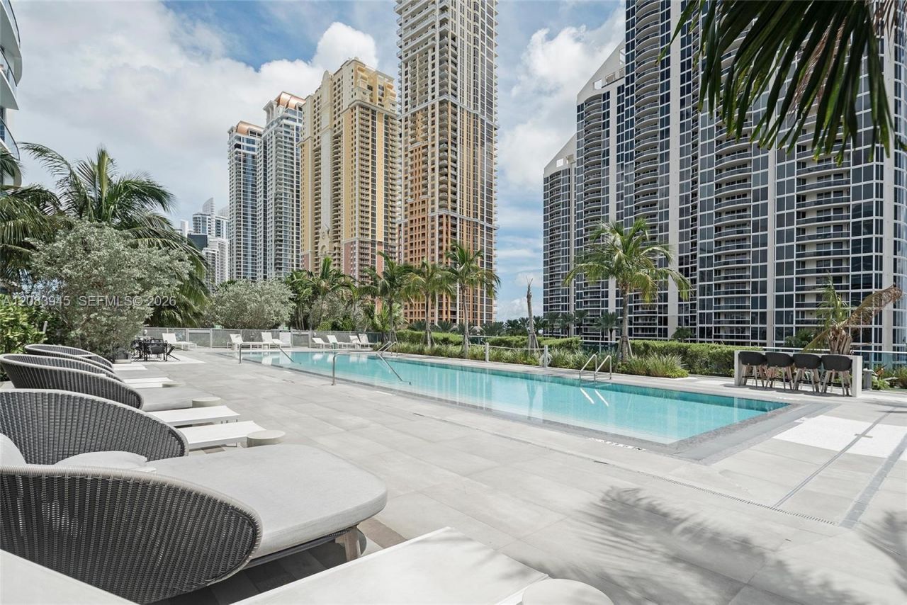 17550 Collins Ave, Unit 1403, Sunny Isles Beach, FL 33160 Photo