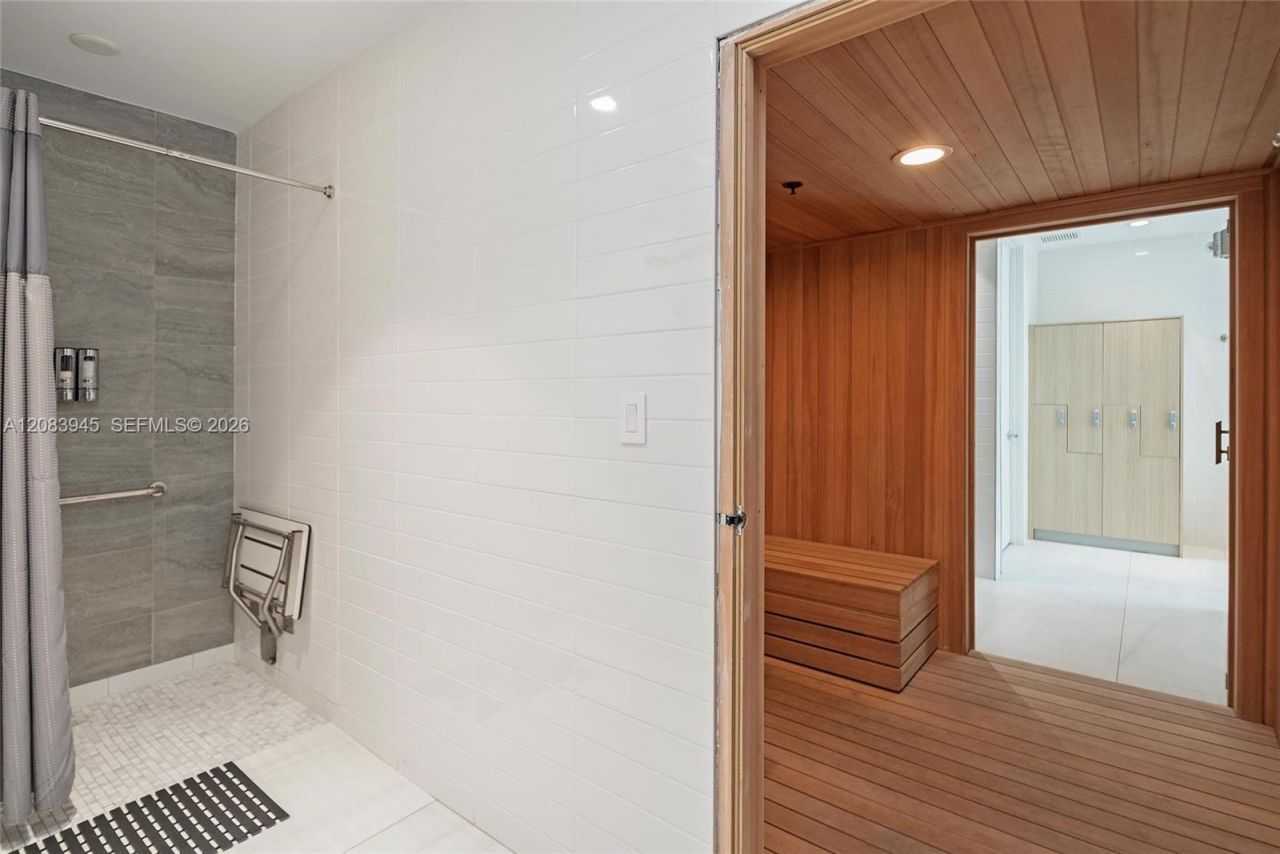 17550 Collins Ave, Unit 1403, Sunny Isles Beach, FL 33160 Photo