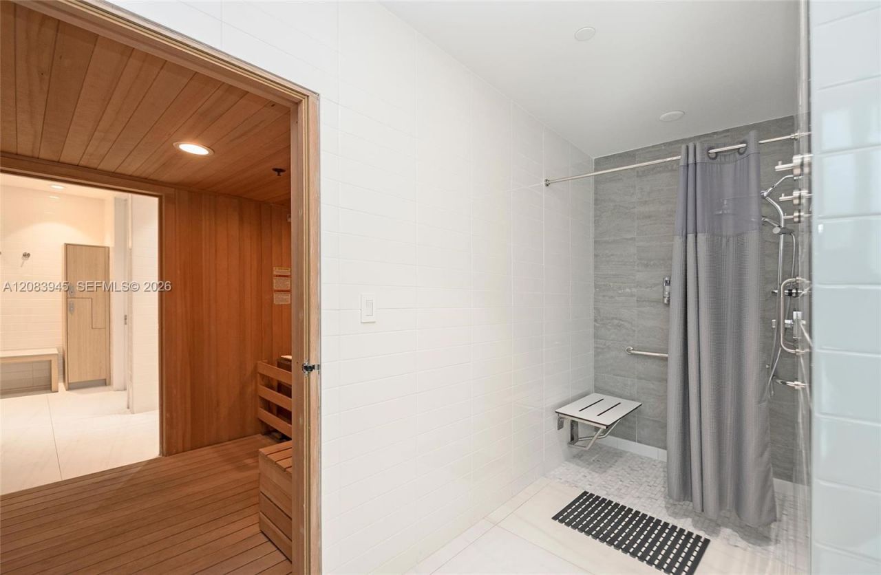 17550 Collins Ave, Unit 1403, Sunny Isles Beach, FL 33160 Photo