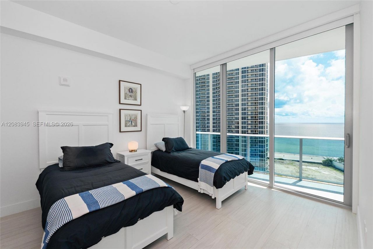 17550 Collins Ave, Unit 1403, Sunny Isles Beach, FL 33160 Photo