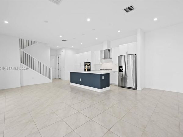 4402 NW 81st Ave, Doral, FL 33166