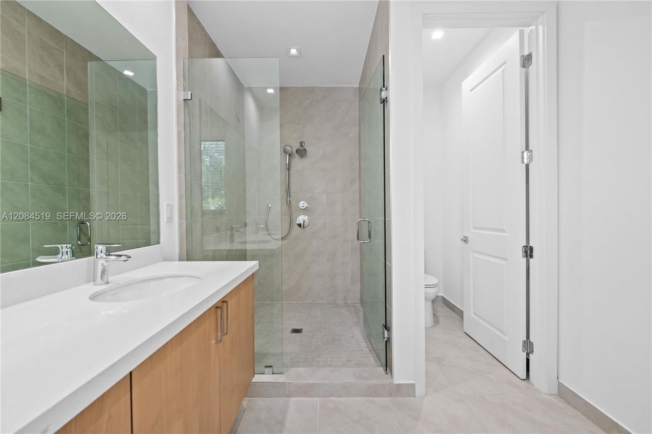 4402 NW 81st Ave, Doral, FL 33166 Photo
