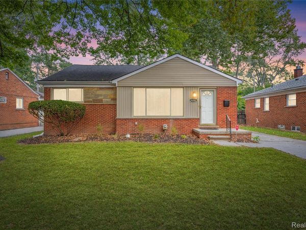 24200 Westhampton Street , Oak Park, Mi 48237