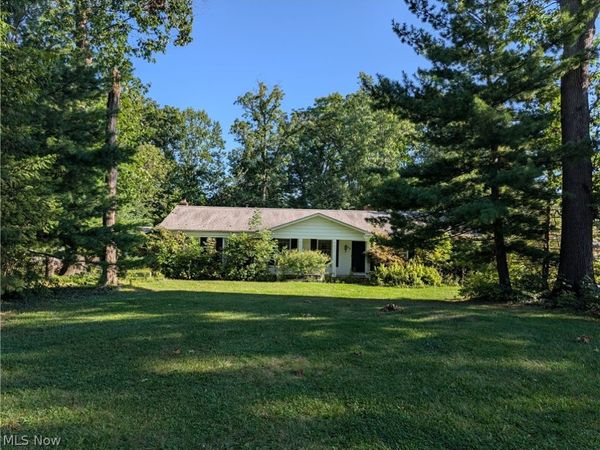 218 Wintergreen Hill Drive, Painesville Twp, OH 44077